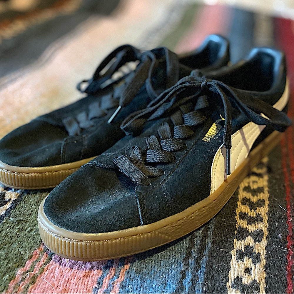 Puma Black & White Men’s 9